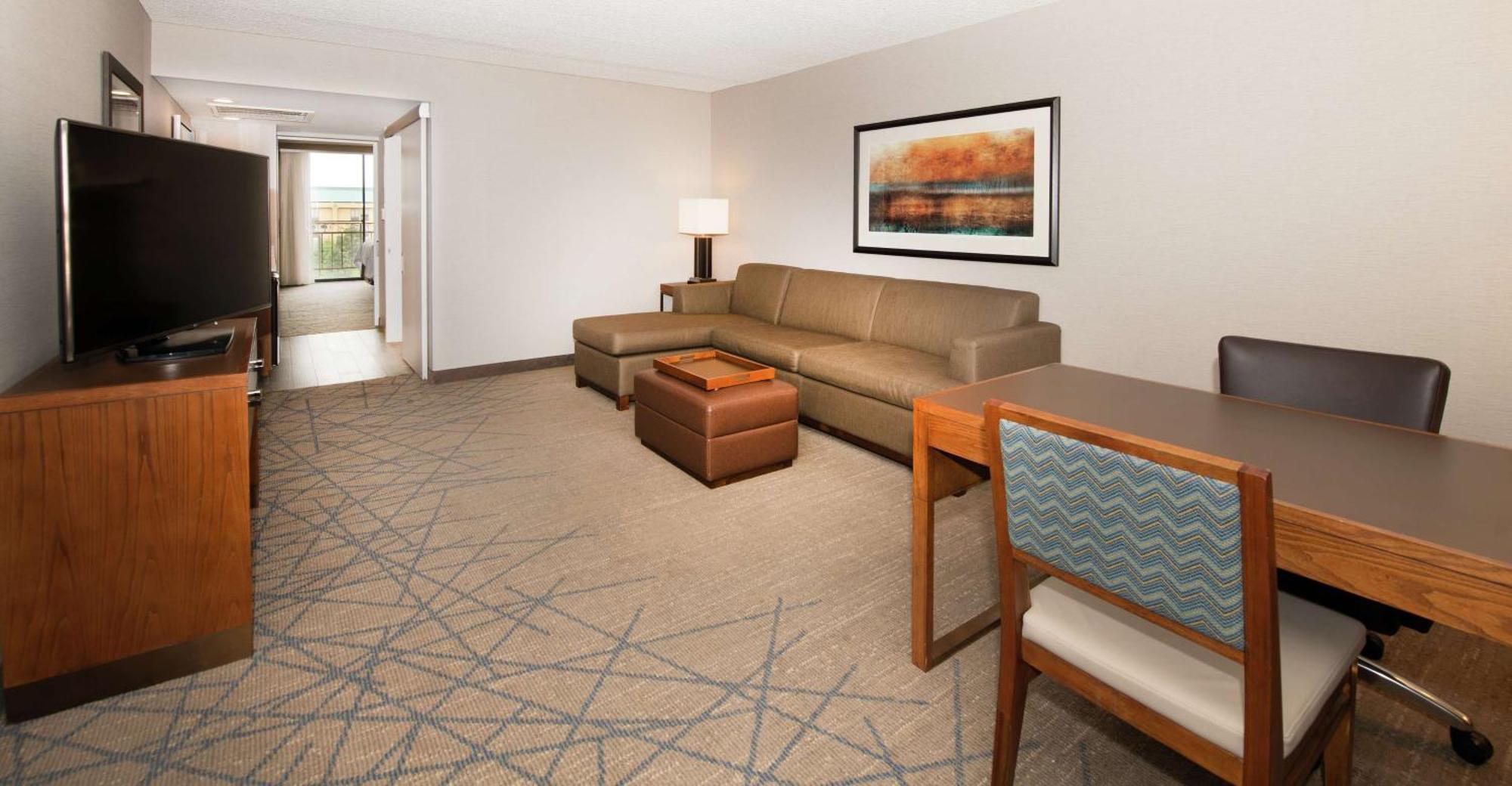 King Suite Accessible Tub Mobility Hearing Access or Non-Smoking,1548562201:JPEG